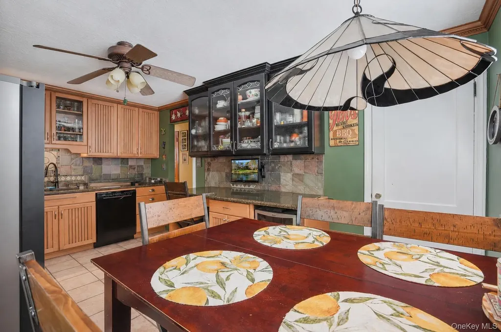 35 Lakeview Avenue Poughkeepsie NY 12601
