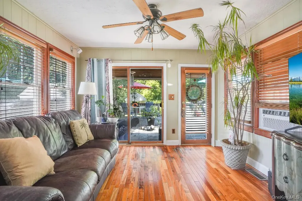 35 Lakeview Avenue Poughkeepsie NY 12601