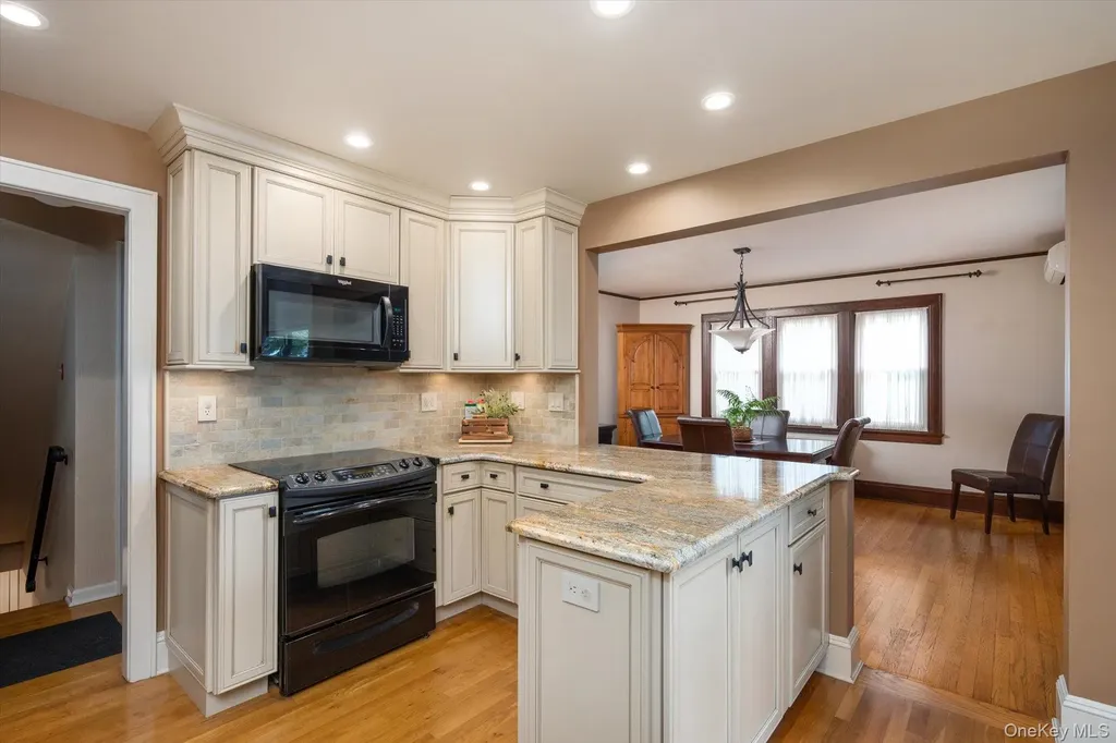 19 Cypress Street Floral Park NY 11001