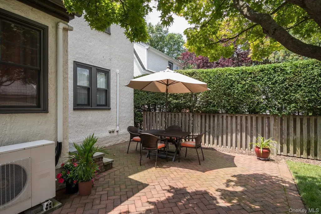 19 Cypress Street Floral Park NY 11001