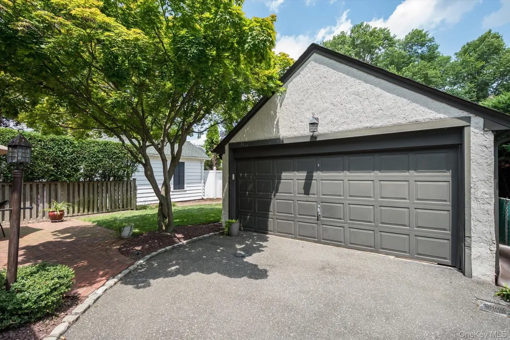 19 Cypress Street Floral Park NY 11001