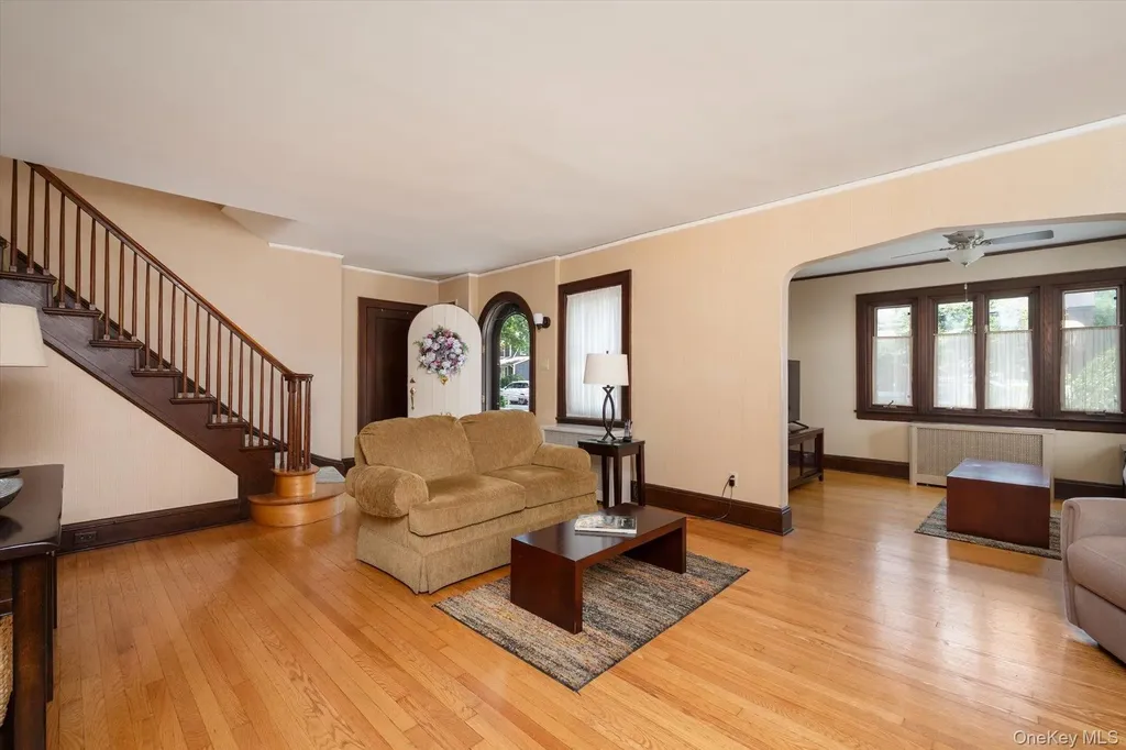19 Cypress Street Floral Park NY 11001