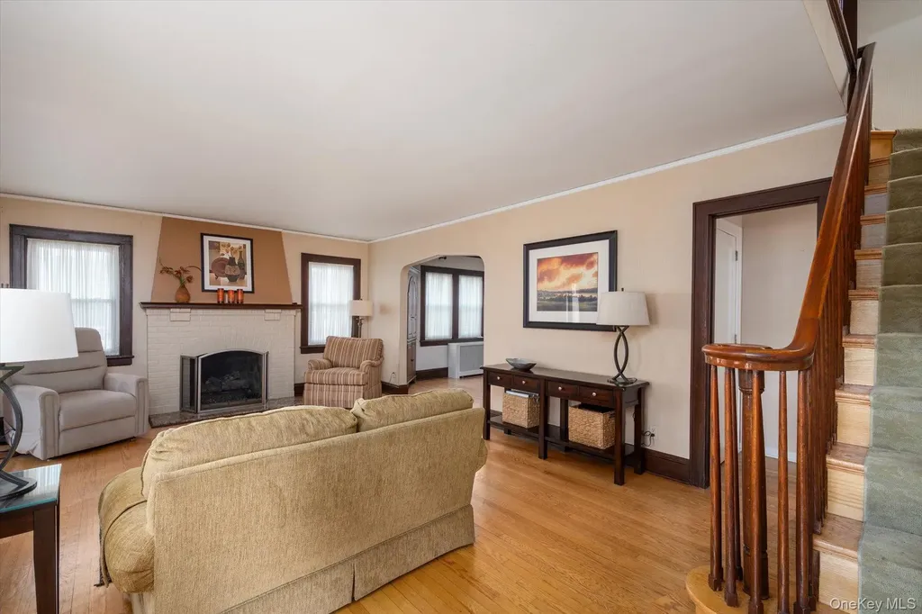 19 Cypress Street Floral Park NY 11001