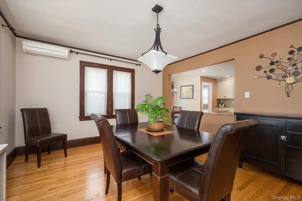 19 Cypress Street Floral Park NY 11001