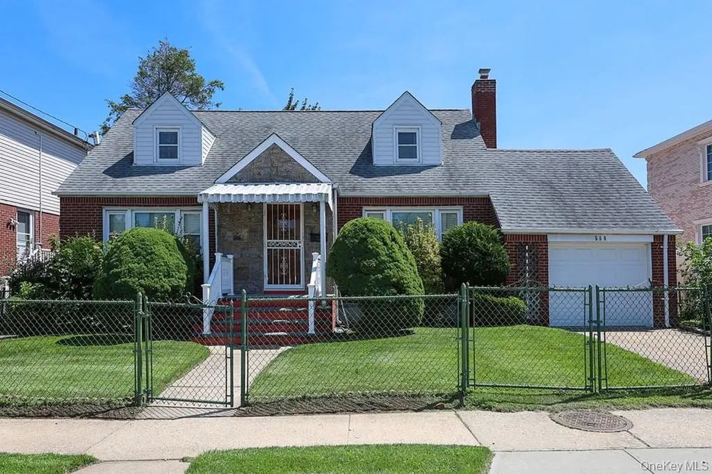 560 N 6th Street New Hyde Park NY 11040