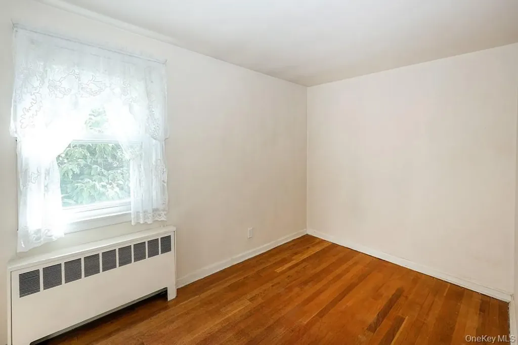 560 N 6th Street New Hyde Park NY 11040