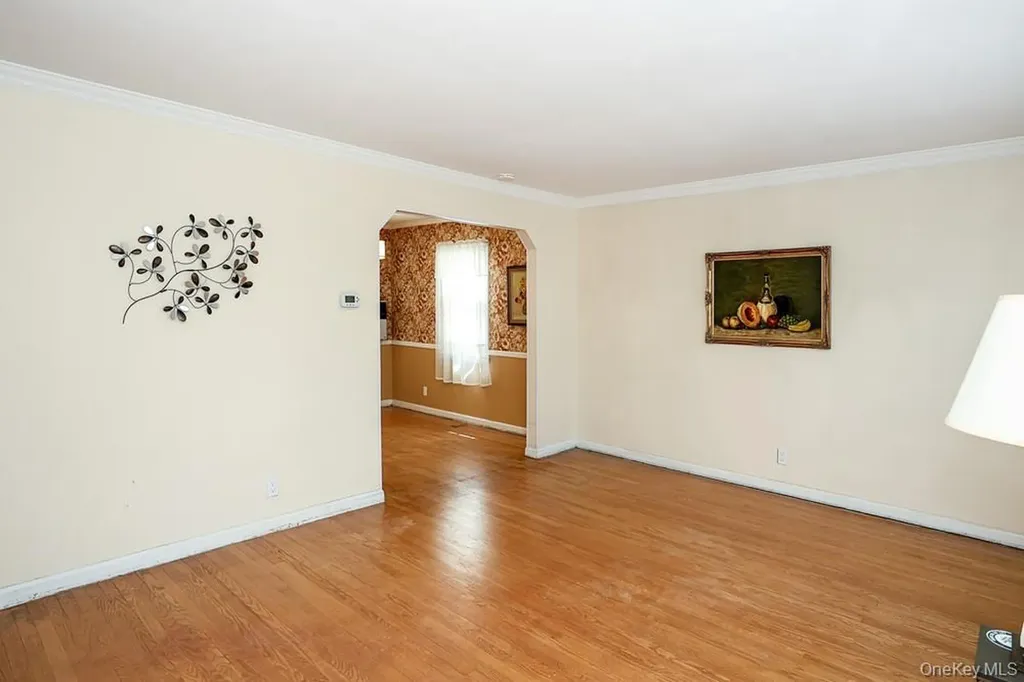 560 N 6th Street New Hyde Park NY 11040