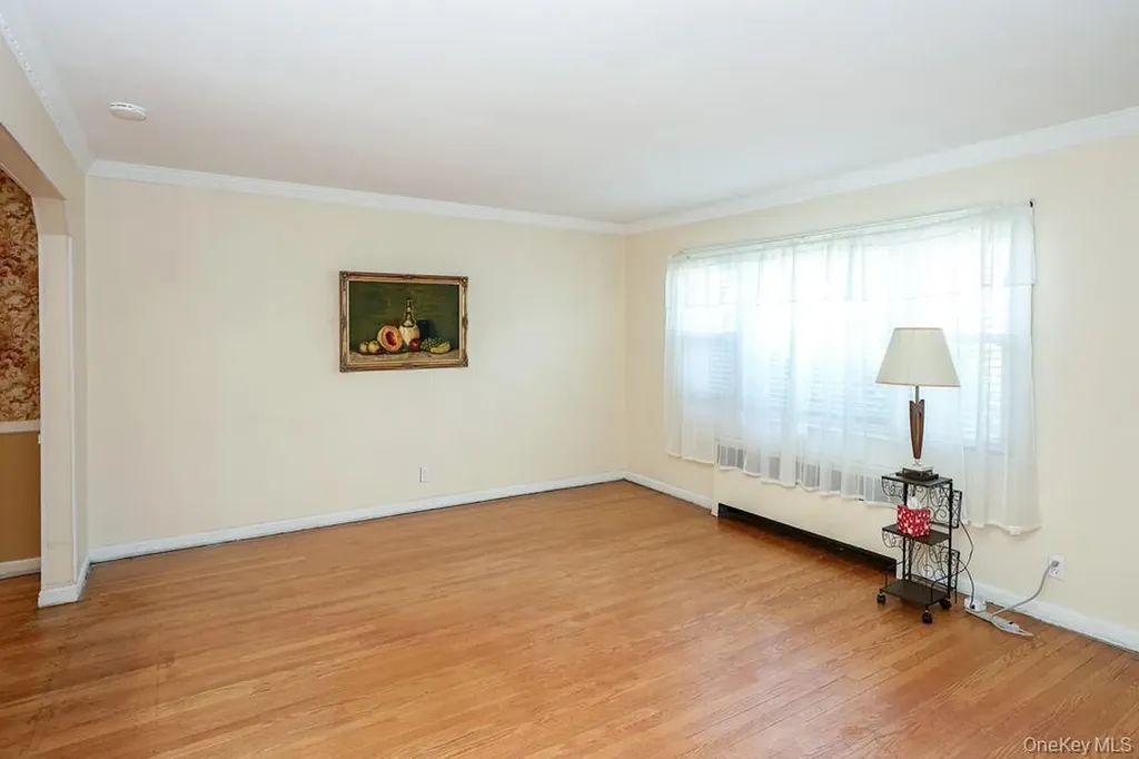 560 N 6th Street New Hyde Park NY 11040