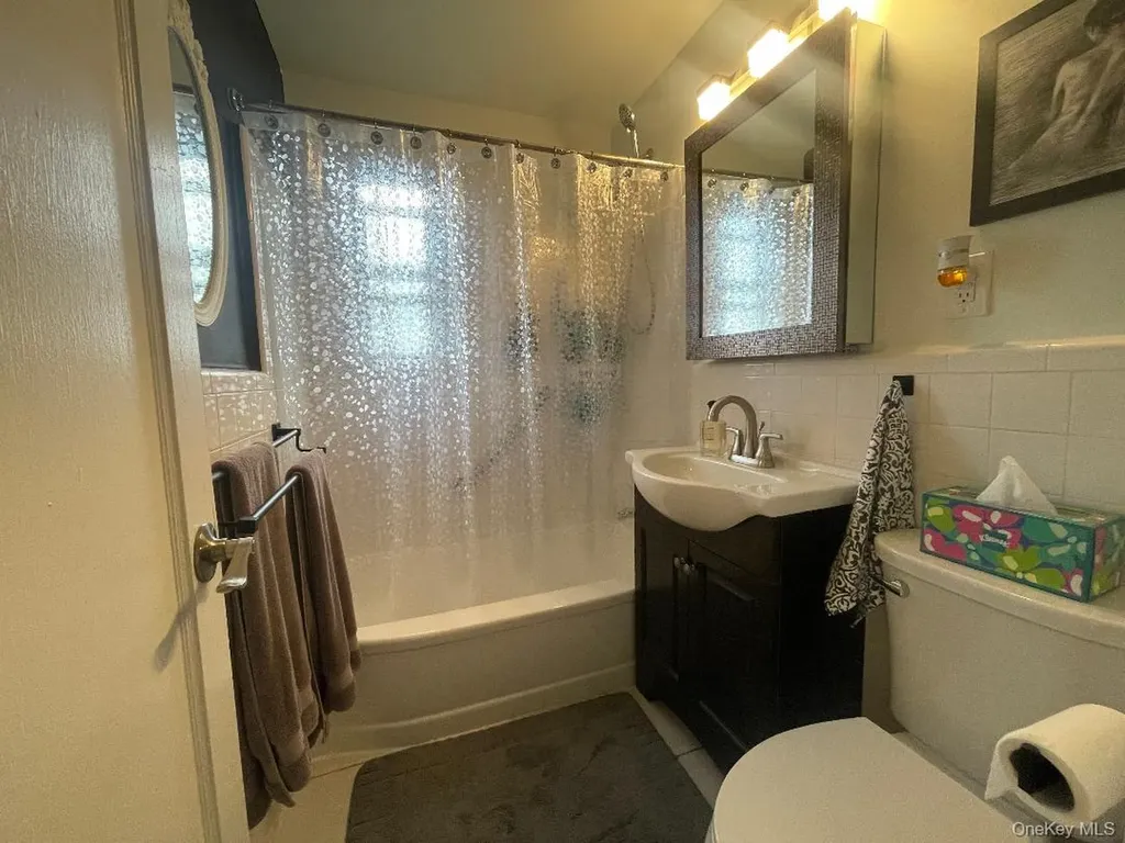 81-11 Langdale Street New Hyde Park NY 11040