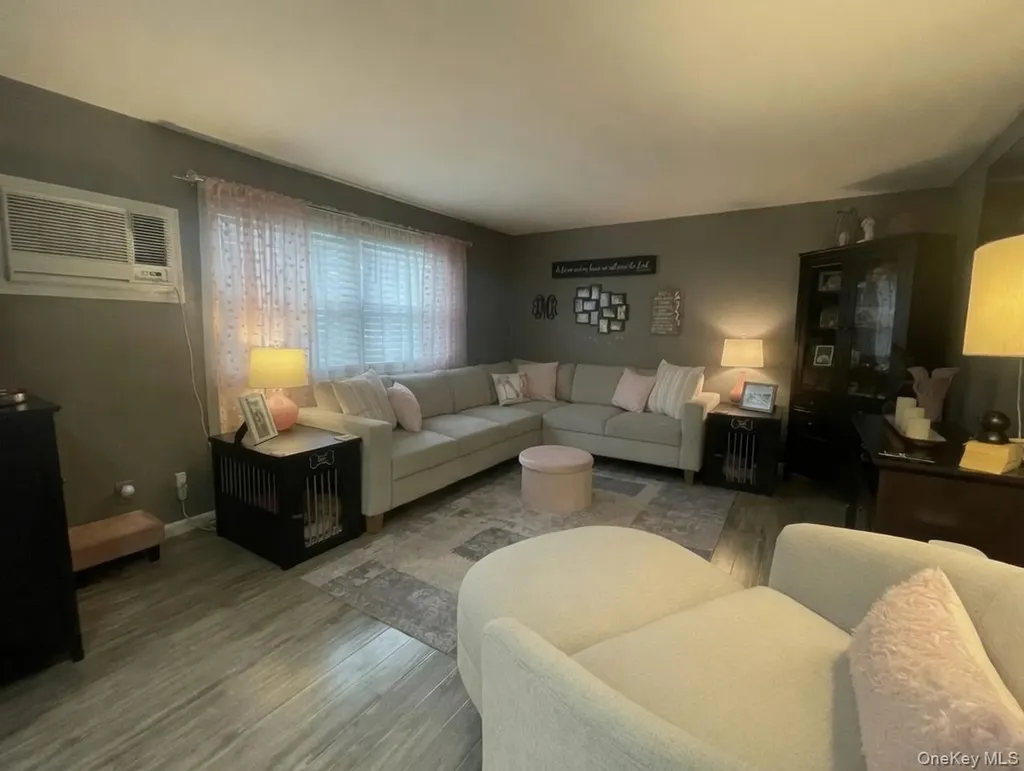 81-11 Langdale Street New Hyde Park NY 11040
