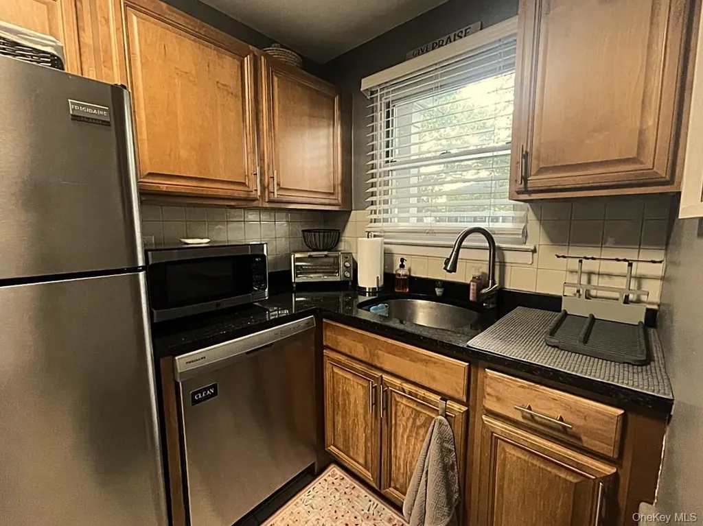 81-11 Langdale Street New Hyde Park NY 11040