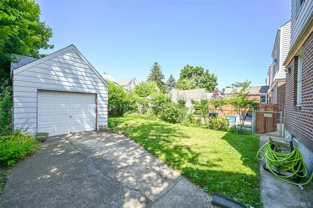 171-37 Courtney Avenue Flushing NY 11358