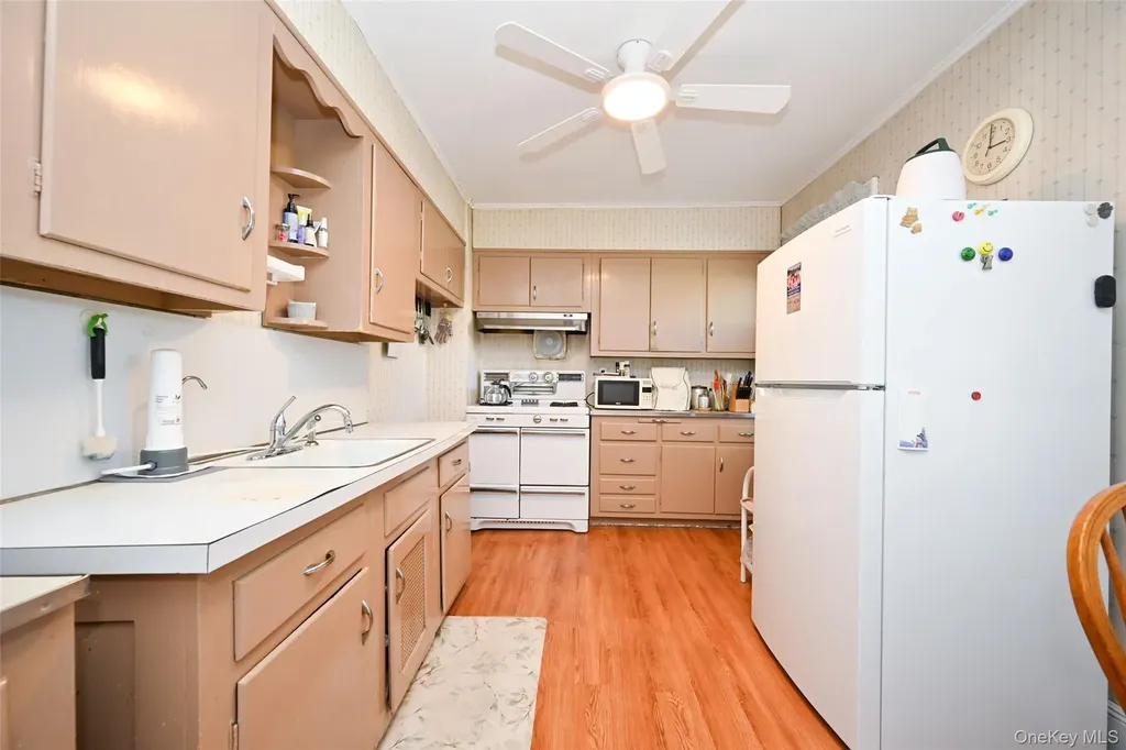 171-37 Courtney Avenue Flushing NY 11358