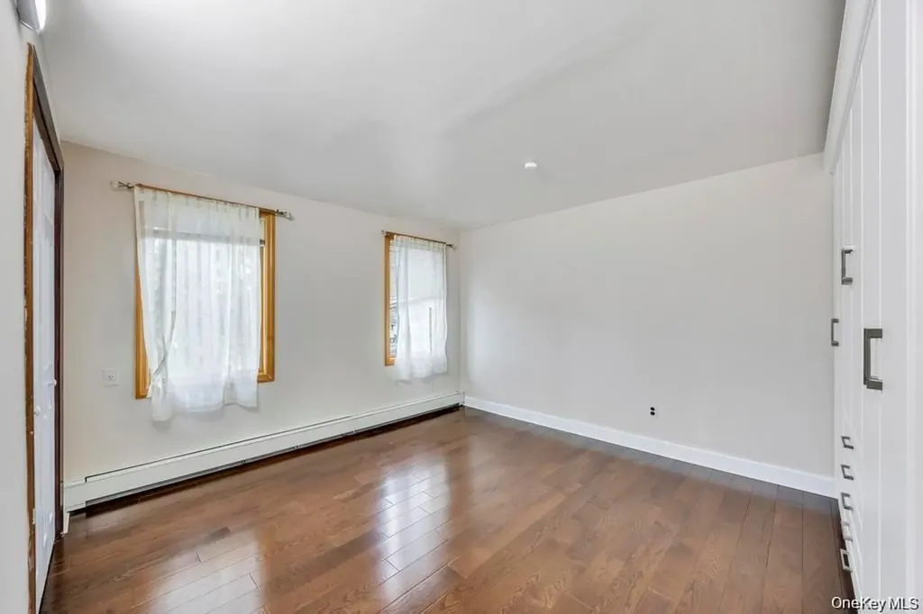 30 Andover Lane Hicksville NY 11801