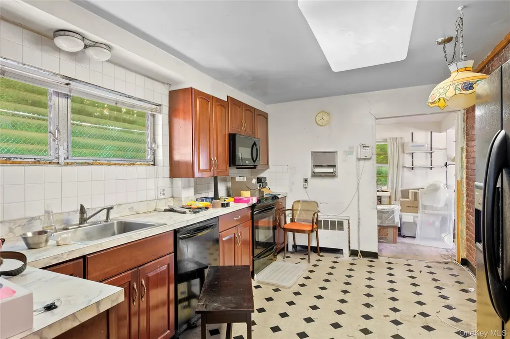74 Jervis Road Yonkers NY 10705