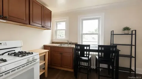 275 Bayville Avenue Bayville NY 11709