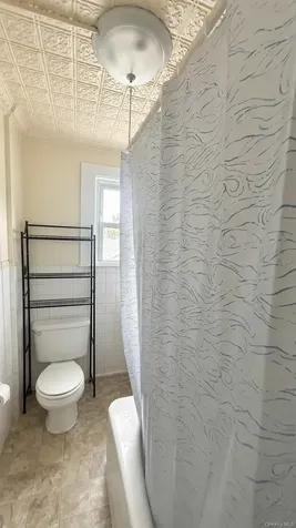 275 Bayville Avenue Bayville NY 11709