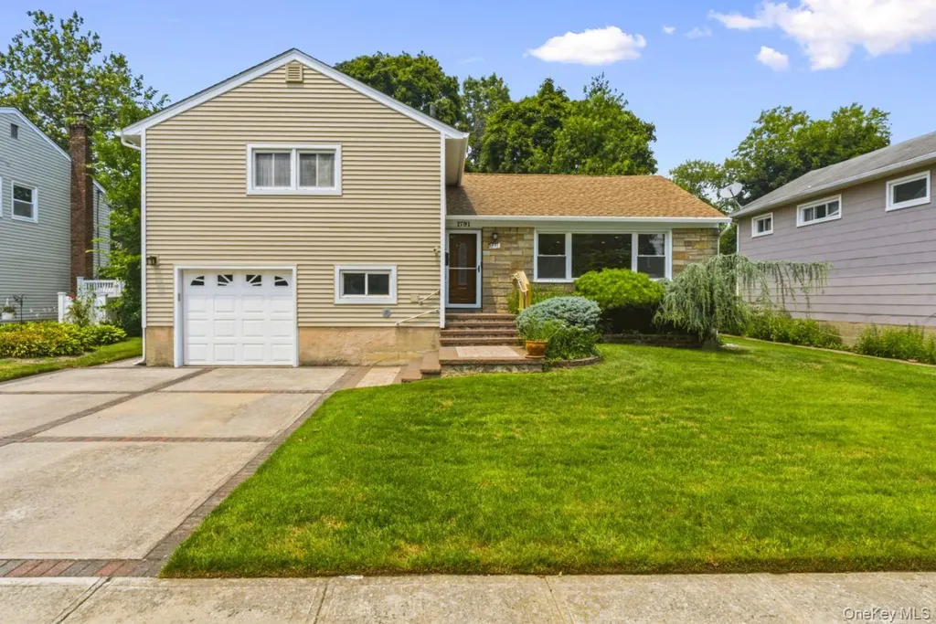 1791 Chaladay Lane East Meadow NY 11554