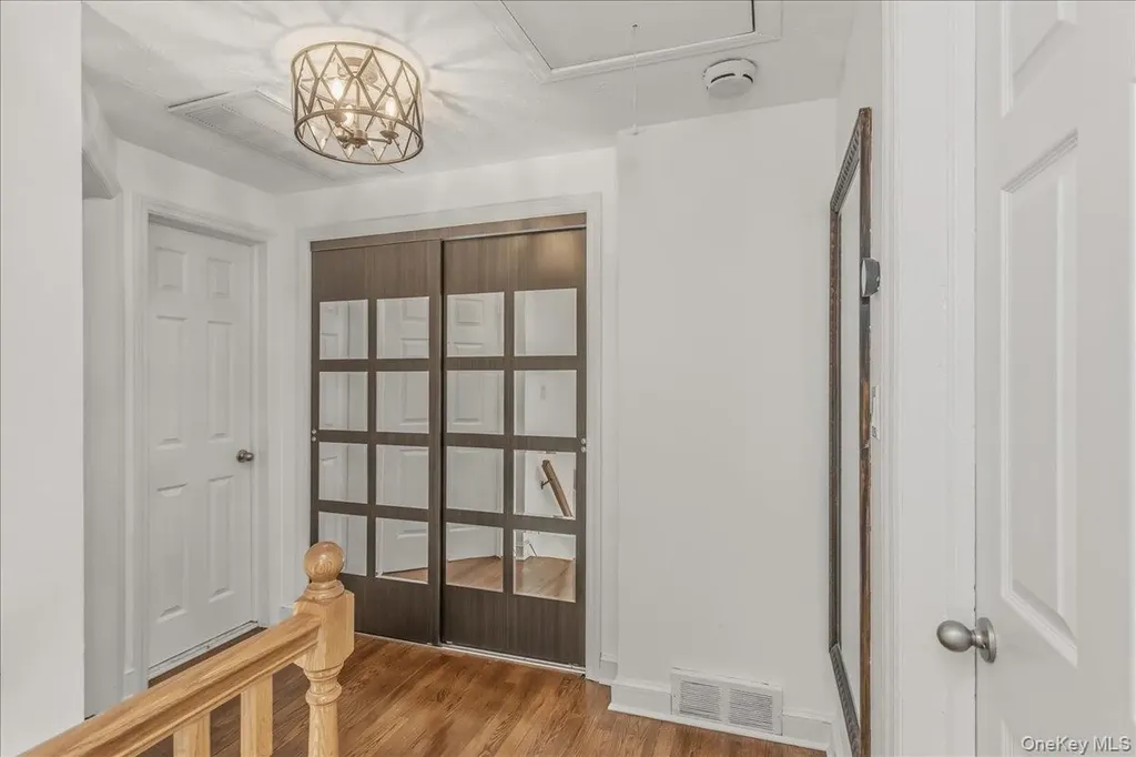 306 Latham Road Mineola NY 11501