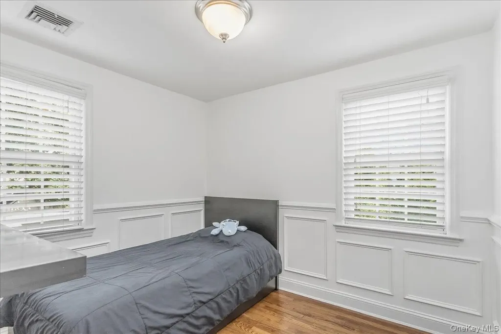 306 Latham Road Mineola NY 11501