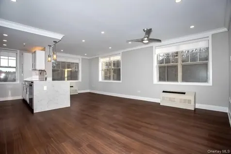 1100 Avalon Street Glen Cove NY 11542