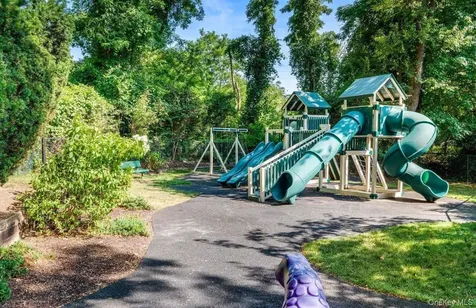 138 The Knoll Syosset NY 11791