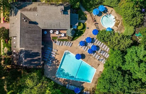 138 The Knoll Syosset NY 11791