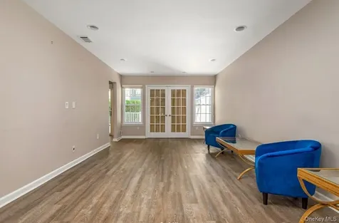 138 The Knoll Syosset NY 11791