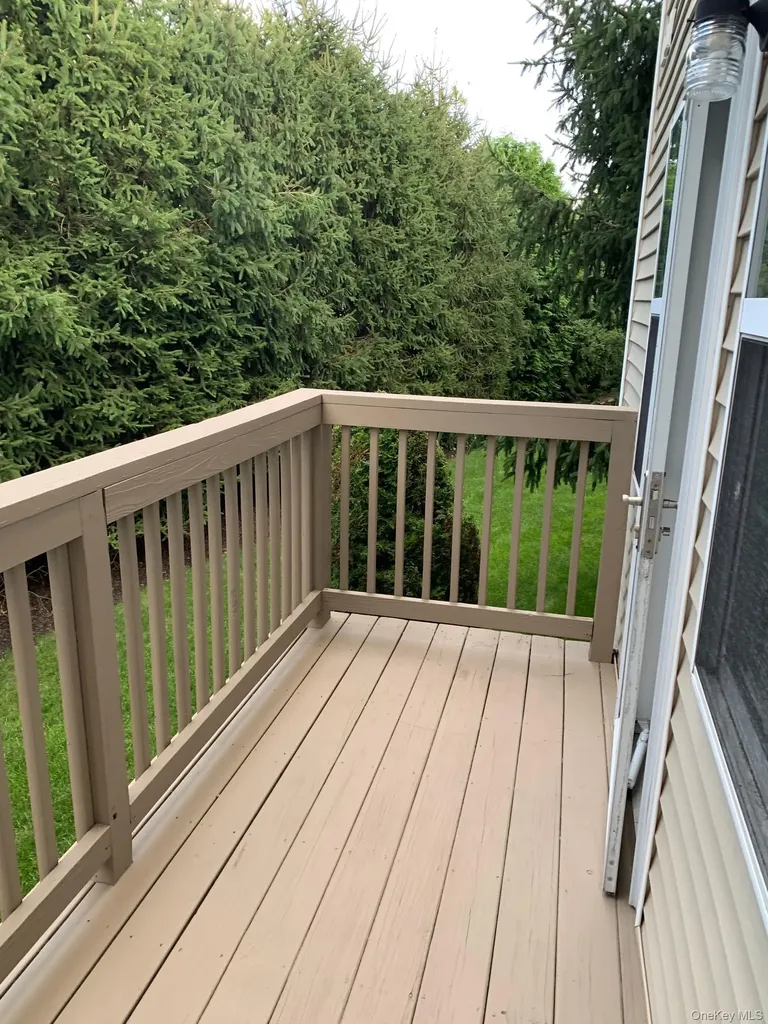 301 Willow Lane Valley Stream NY 11580