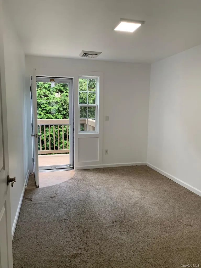 301 Willow Lane Valley Stream NY 11580