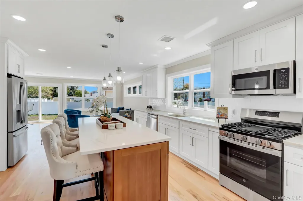 710 Franklin Avenue Massapequa NY 11758