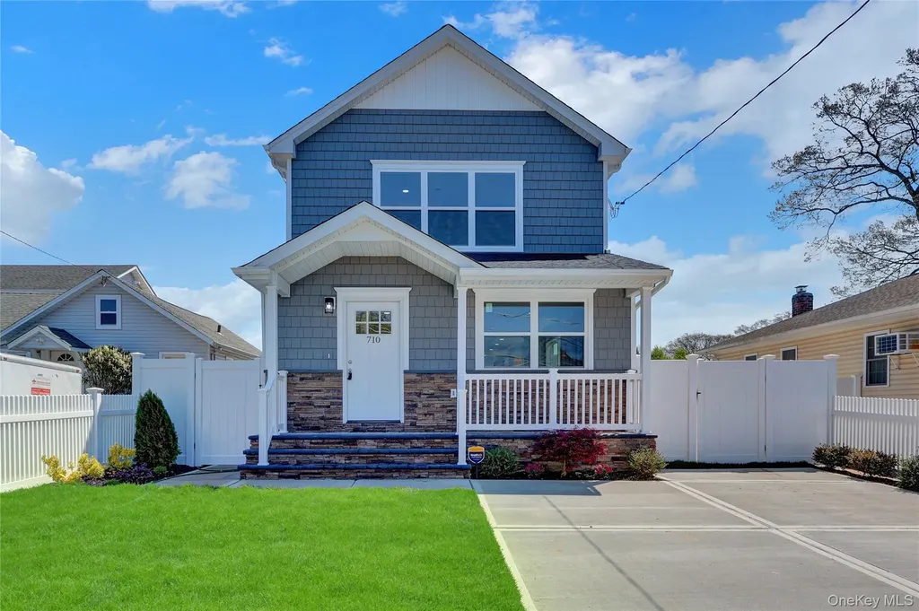 710 Franklin Avenue Massapequa NY 11758