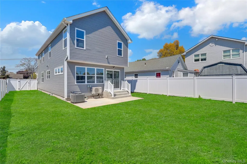 710 Franklin Avenue Massapequa NY 11758