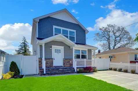 710 Franklin Avenue Massapequa NY 11758