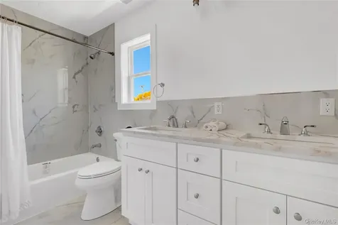 710 Franklin Avenue Massapequa NY 11758