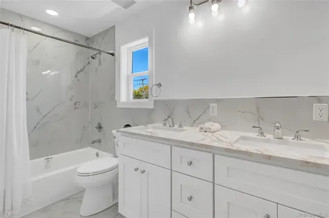 710 Franklin Avenue Massapequa NY 11758