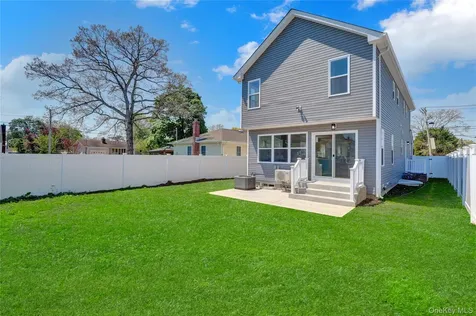 710 Franklin Avenue Massapequa NY 11758