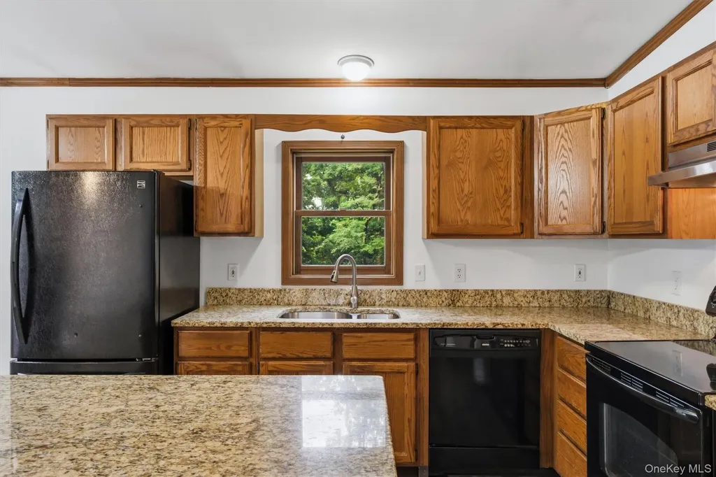35 Moccasin View Road Fishkill NY 12524