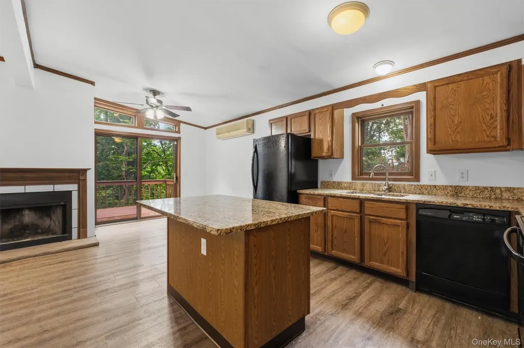 35 Moccasin View Road Fishkill NY 12524