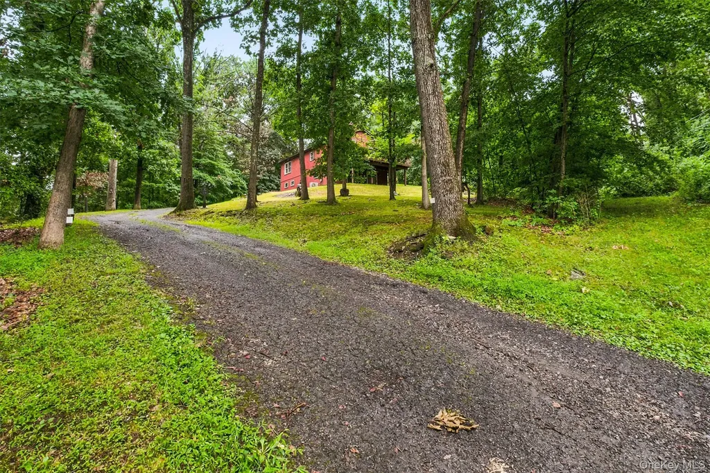 35 Moccasin View Road Fishkill NY 12524