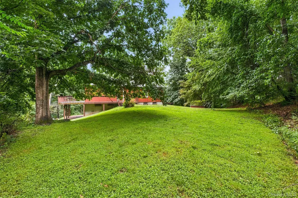 35 Moccasin View Road Fishkill NY 12524