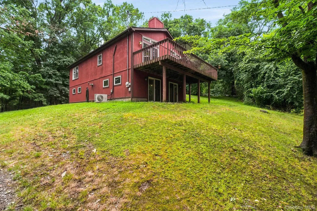 35 Moccasin View Road Fishkill NY 12524