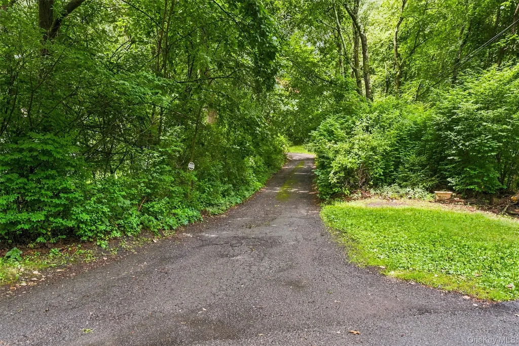 35 Moccasin View Road Fishkill NY 12524