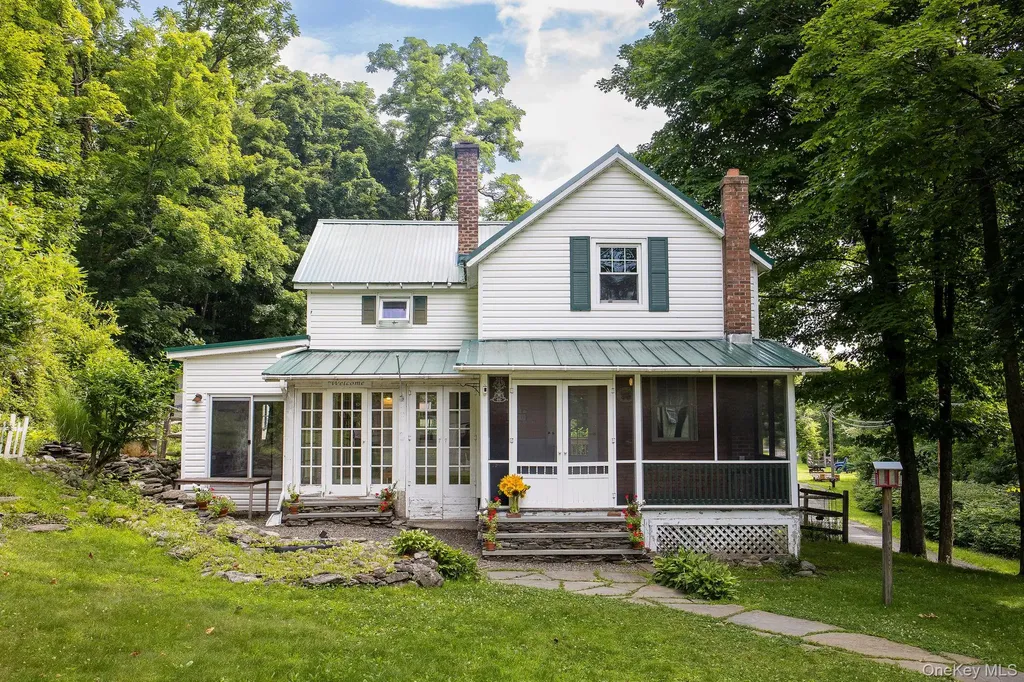 390 Water Street Hudson NY 12534