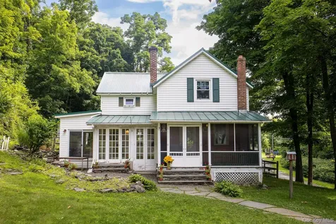 390 Water Street Hudson NY 12534