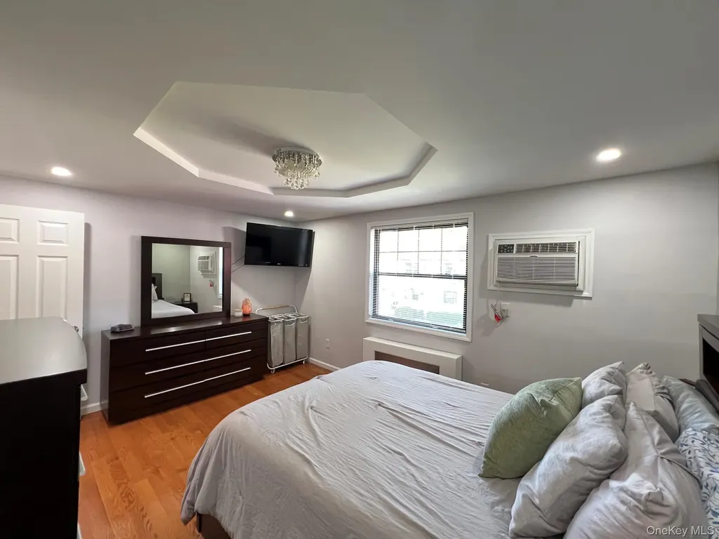 13714 68th Drive Flushing NY 11367