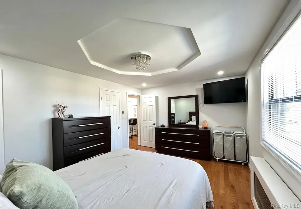 13714 68th Drive Flushing NY 11367
