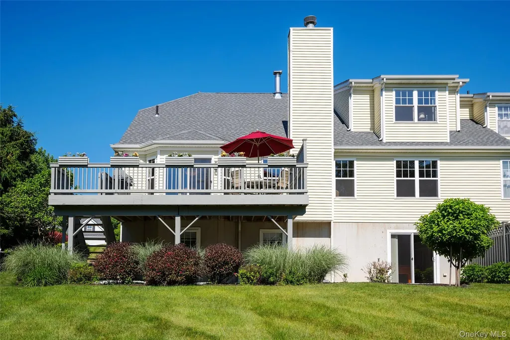 5 Equestrian Way Poughquag NY 12570