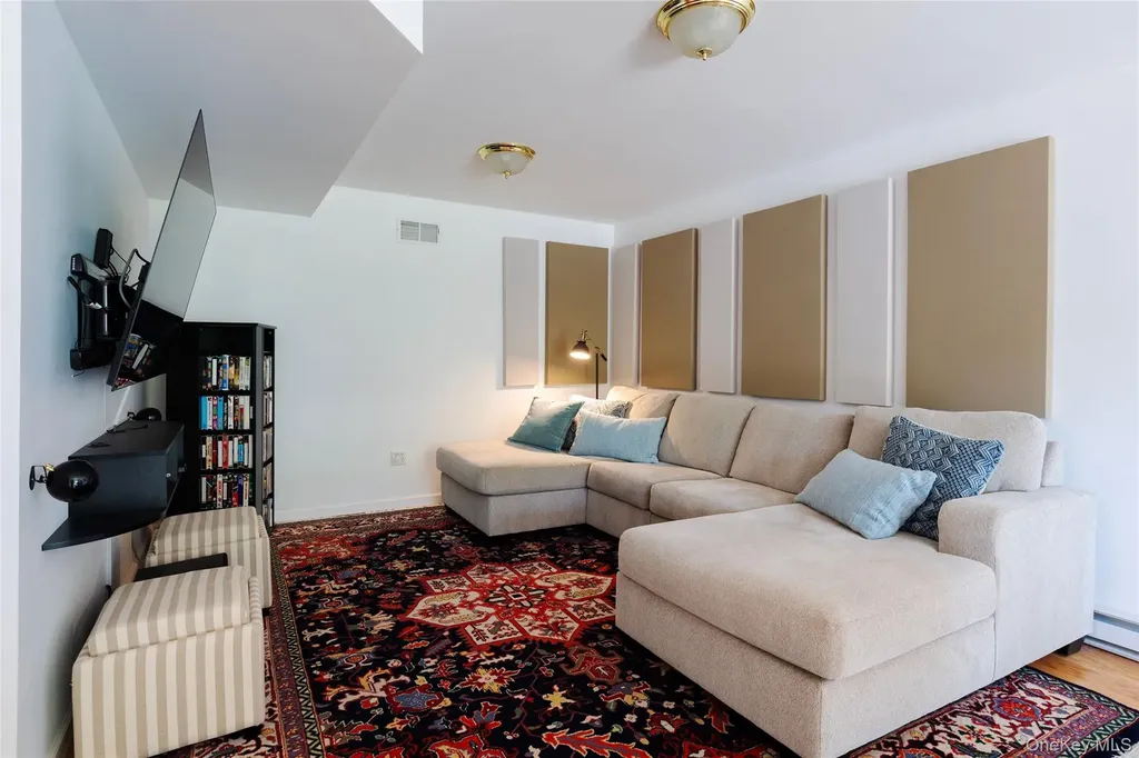 5 Equestrian Way Poughquag NY 12570
