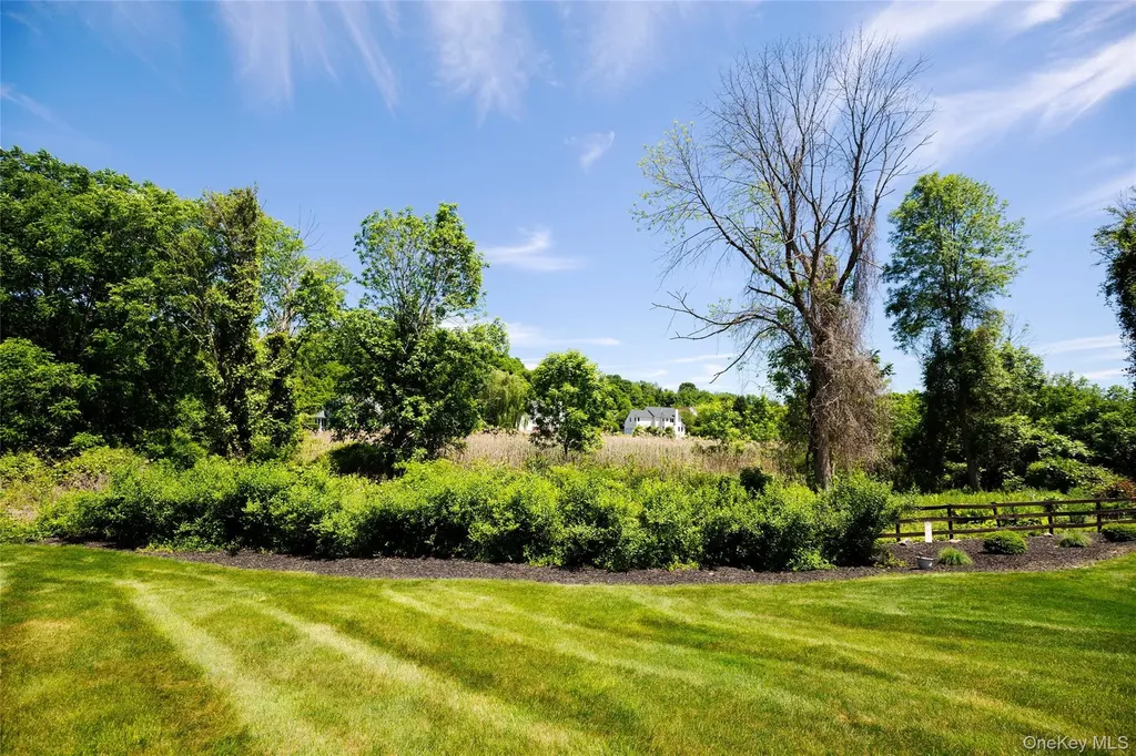 5 Equestrian Way Poughquag NY 12570